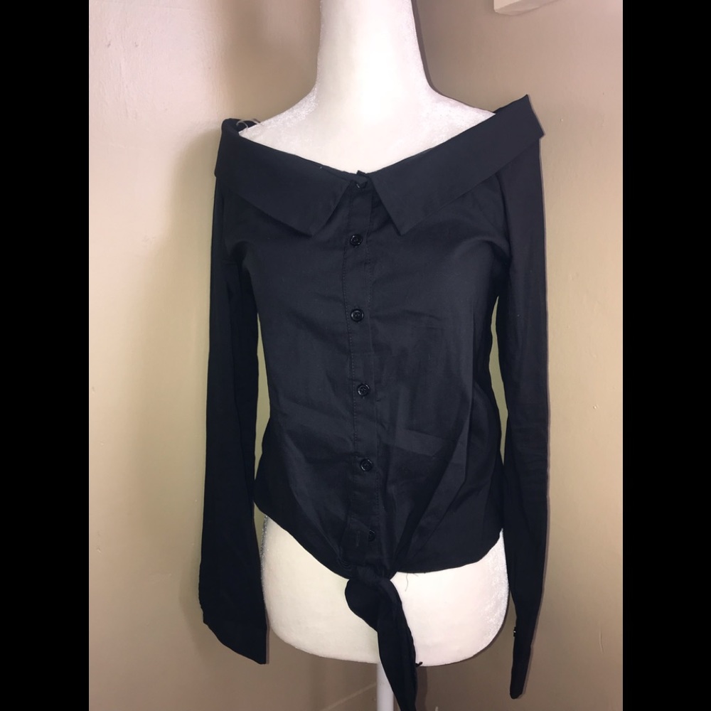 Me(ël) black long sleeve blouse XS